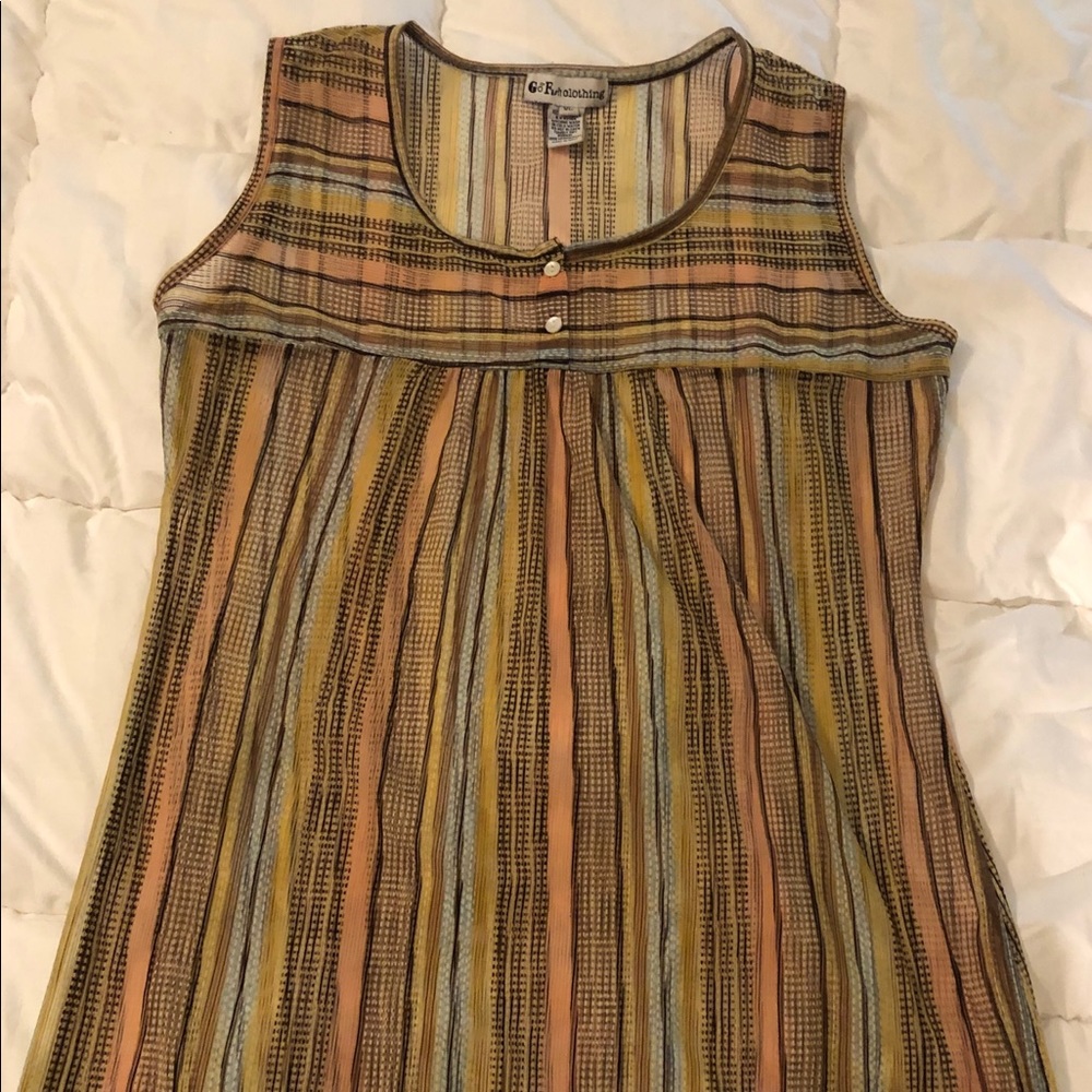 Sheer multi-color tank
